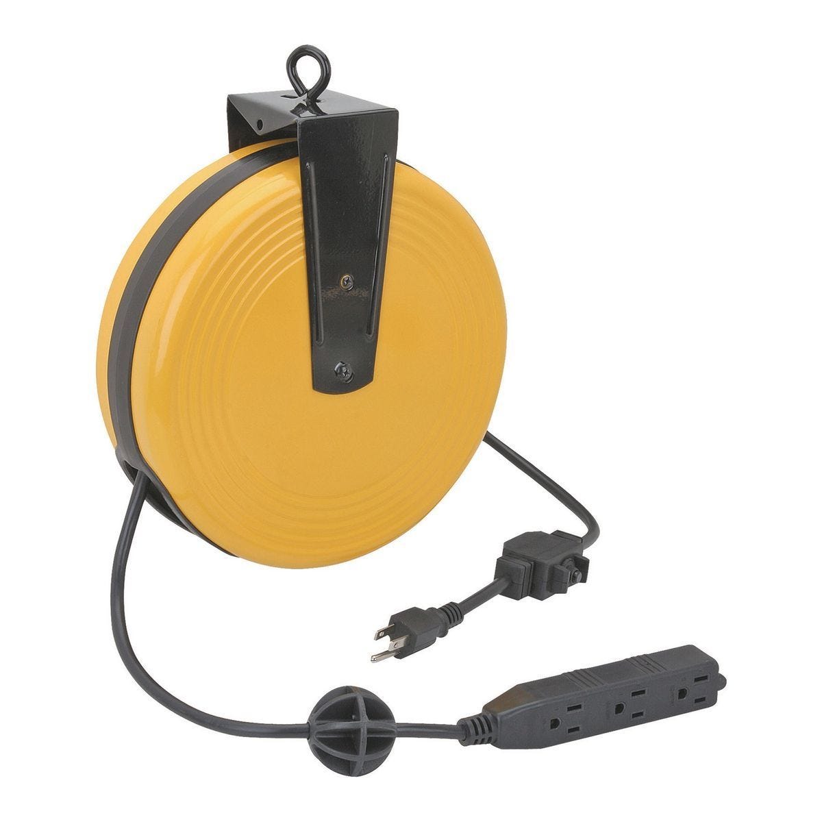Carrete retráctil de cable de extensión de 30 pies, calibre 16/3 con triple contacto, color negro | 66832